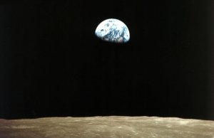 Apollo 8 image of Earth above the Moon's horizon